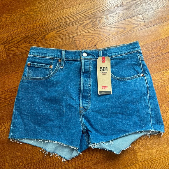 501 Levi Shorts size 32 - Picture 1 of 4